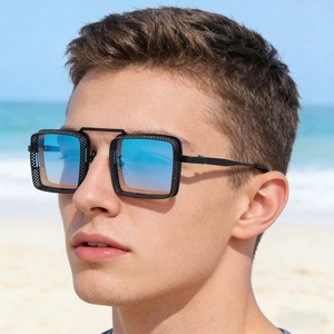 Lunettes de Soleil Steampunk Carrées en Métal Avec Protections Latérales en Maille UV400 Mode Protection Solaire Homme Femme