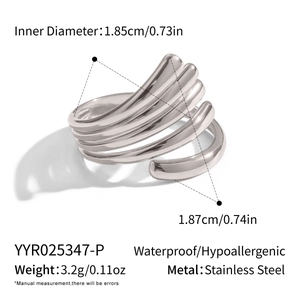 Detailed view of silver multilayer steel ring with precise measurements and 1.85cm inner diameter