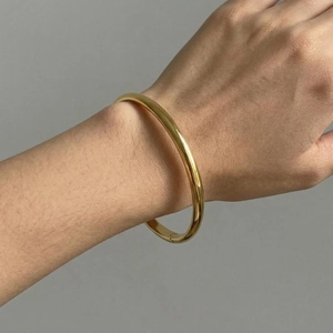 Stainless Steel Bangle Minimalist Plain Circle Bracelet Waterproof Hypoallergenic Retro Elegant Jewelry For Women