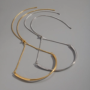 Colliers minimalistes en chaîne serpent or et argent avec pendentifs à arc lisse