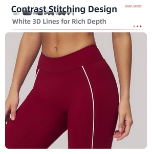 Dettaglio dei leggings da yoga bordeaux con cuciture a contrasto bianche e vita alta