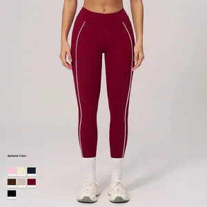 Leggings yoga a vita alta rosso scuro con strisce bianche a contrasto e design aderente