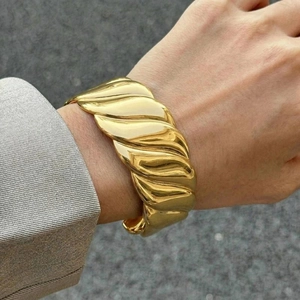 Stainless Steel Cuff Bangle Bracelet Ribbed Croissant Design Waterproof Hypoallergenic 18K Gold Plated Jewelry Women