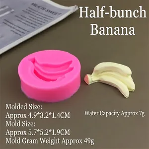 Detailed view of banana-shaped silicone mold with product dimensions 5.7x5.2x1.9cm