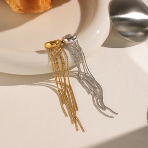 Boucles D'oreilles Ear Cuff Tassel En Acier Inoxydable Sans Perçage Chaîne Clip Imperméable Hypoallergénique Mode Femme