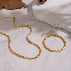 Set gioielli in acciaio inossidabile dorato con collana a corda intrecciata e bracciale
