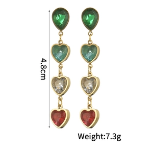 Orecchini a cuore colorati in acciaio dorato con quattro cristalli collegati, lunghi 4,8cm