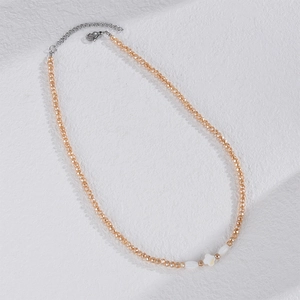 Collier minimaliste en perles trèfle à quatre feuilles avec cristaux et fermoir mousqueton