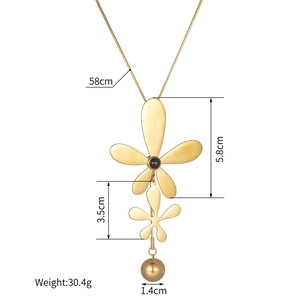 Detailed view of dragonfly pendant necklace with dimensions 58cm chain and 30.4g weight