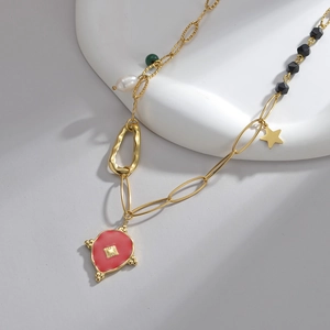 Collier Asymétrique Acier Inoxydable Plaqué Or 14K Pendentif Étoile Émail Rouge Künstliche Perle Baroque Bijoux Rétro Femmes