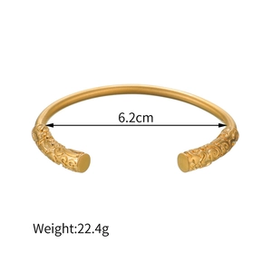 Détail du bracelet Ruyi Jingu Bang montrant 6,2cm de diamètre et 22,4g de poids
