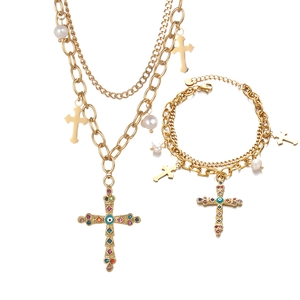 Collana A Doppio Strato Con Pendente A Croce Acciaio Al Titanio Placcato Oro Strass Colorati Malocchio Perla Artificial Sintetica Gioielli Moda Retrò