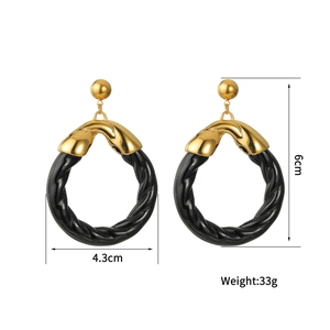 Boucles d'oreilles créoles torsadées noires surdimensionnées avec clous dorés chics