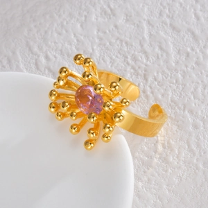 Bague rétro exagérée plaquée or 18K en acier inoxydable avec fleur en zircone violette