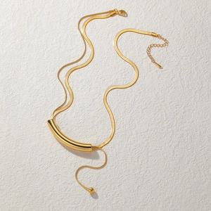 Collana in acciaio inossidabile dorato stile barocco con pendente a tubo e catena snake