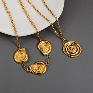 Collier Pendentif Rose Escargot Spirale Acier Inoxydable Plaqué Or 18K Bijoux De Mode Style Ins Géométrique Pour Femmes