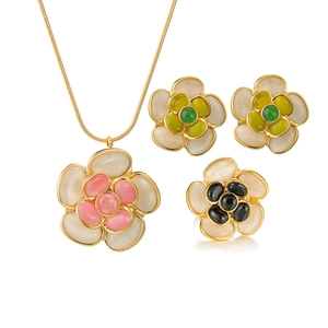 Elegante Collana Con Pendente Fiore Di Camelia E Orecchini Placcato Oro Acciaio Inossidabile Pietra Occhio Di Gatto Donna