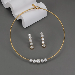 Collier Ras De Cou Minimaliste En Acier Inoxydable Doré Avec Accents De Papillon Et De Fausse Künstliche Perle Bijoux Pour Femmes