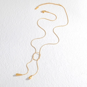 Collana a serpente in acciaio inossidabile placcata oro 18K con due ciondoli a goccia