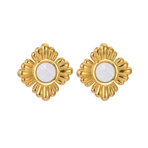 Vintage style 18K gold plated stainless steel flower stud earrings with white shell inlay