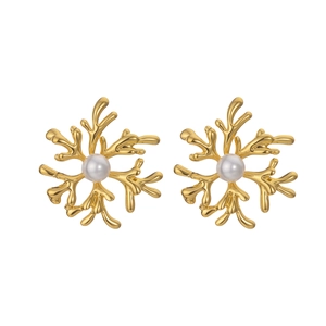 Irregular snowflake stud earrings with gold finish and central pearl inlay on white base