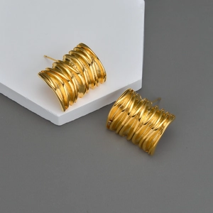 Gerippte Wellen Ohrstecker 18K Vergoldeter Edelstahl Minimalistisch Geometrisch Breitband Schmuck Für Damen