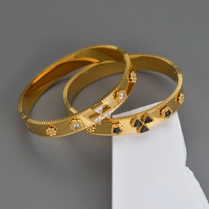 Bracelet Jonc En Acier Inoxydable Plaqué Or 18K Zircon Étoile Fleur Gaufré Bijoux De Mode Élégants Pour Femmes