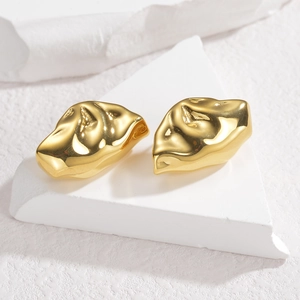 Minimalist 18K gold-plated oval hammered earrings with artistic liquid flow texture