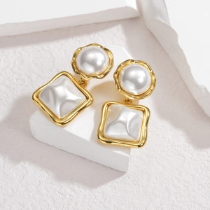 Geometric pearl earrings with gold stainless steel and square round design