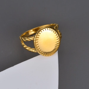 Vintage French Style Oval Signet Ring 18K Gold Plated Stainless Steel Twisted Rope Band Sunburst Edge Retro For Women