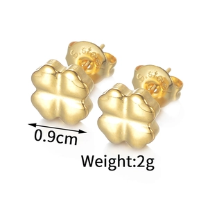 Detail view of 18K gold plated clover earrings showing 0.9cm size and S.steel stamp