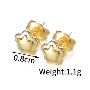 Dettaglio orecchini a stella dorati con diametro 0,8 cm e peso 1,1 g nelle specifiche