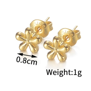 Detail view of 18K gold flower stud earrings with S925 hallmark and 0.8cm size