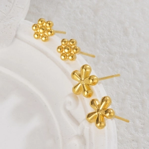 18k gold plated stainless steel flower stud earrings set with polished finish