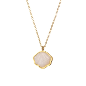 Collier minimaliste en plaqué or 18k avec pendentif en nacre en forme d'éventail