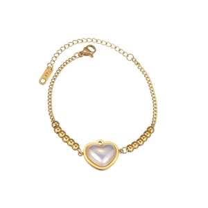 Elegante bracciale in acciaio inossidabile dorato con ciondolo a cuore e perline