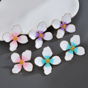 Boucles D'oreilles À Fleurs En Acier Inoxydable Émail Goutte Dégradé Coloré Style Doux Et Frais Pour Femmes