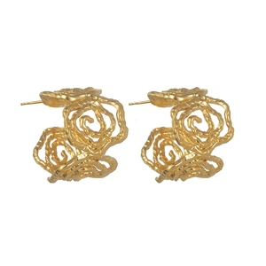 Eleganti orecchini a lobo a fiore di rosa in oro 18K con design a spirale cava