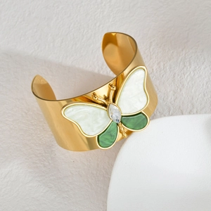 Eleganter vergoldeter Schmetterlings-Armreif mit grünem Inlay und glänzendem Zirkonia