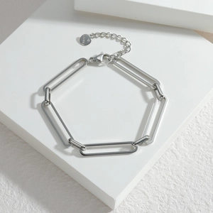 Bracelet chaîne trombone en acier inoxydable argenté poli avec fermoir mousqueton