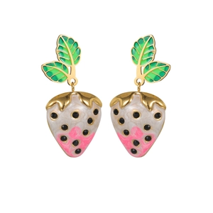 Vintage 18K gold-plated strawberry stud earrings with pink gradient enamel finish