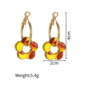 Spécifications détaillées des boucles d'oreilles fleur écaille de tortue avec anneau doré