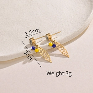 Detailed view of 14K gold leaf drop earrings with dimensions and weight info