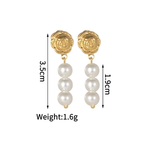 Detailed view of French flower pearl earrings with size 3.5cm and weight 1.6g specs