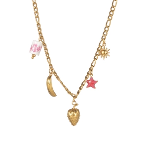 Collier en acier doré avec pendentif céramique florale et breloques célestes variées