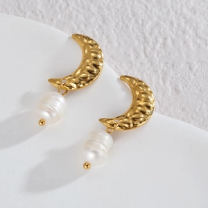 Elegant gold crescent moon stud earrings with pearl pendants and hammered texture design