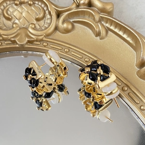 Lattice pattern C-shape hoop earrings with black enamel in 18K gold plated finish