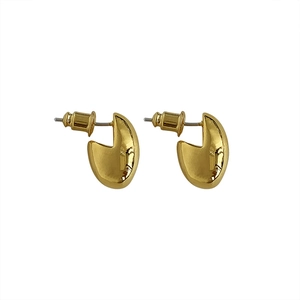 Orecchini a perno ovali dorati lucidi in forma astratta con perni in argento S925 da donna