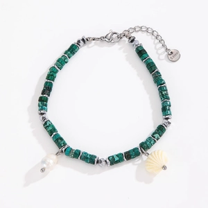 Bracciale etnico in pietre naturali con ciondoli di perle e chiusura in acciaio