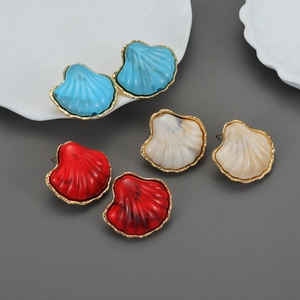 French Style Shell Stud Earrings Stainless Steel With Mother Of Artificial Pearl Resin Inlay Elegant Women Jewelry